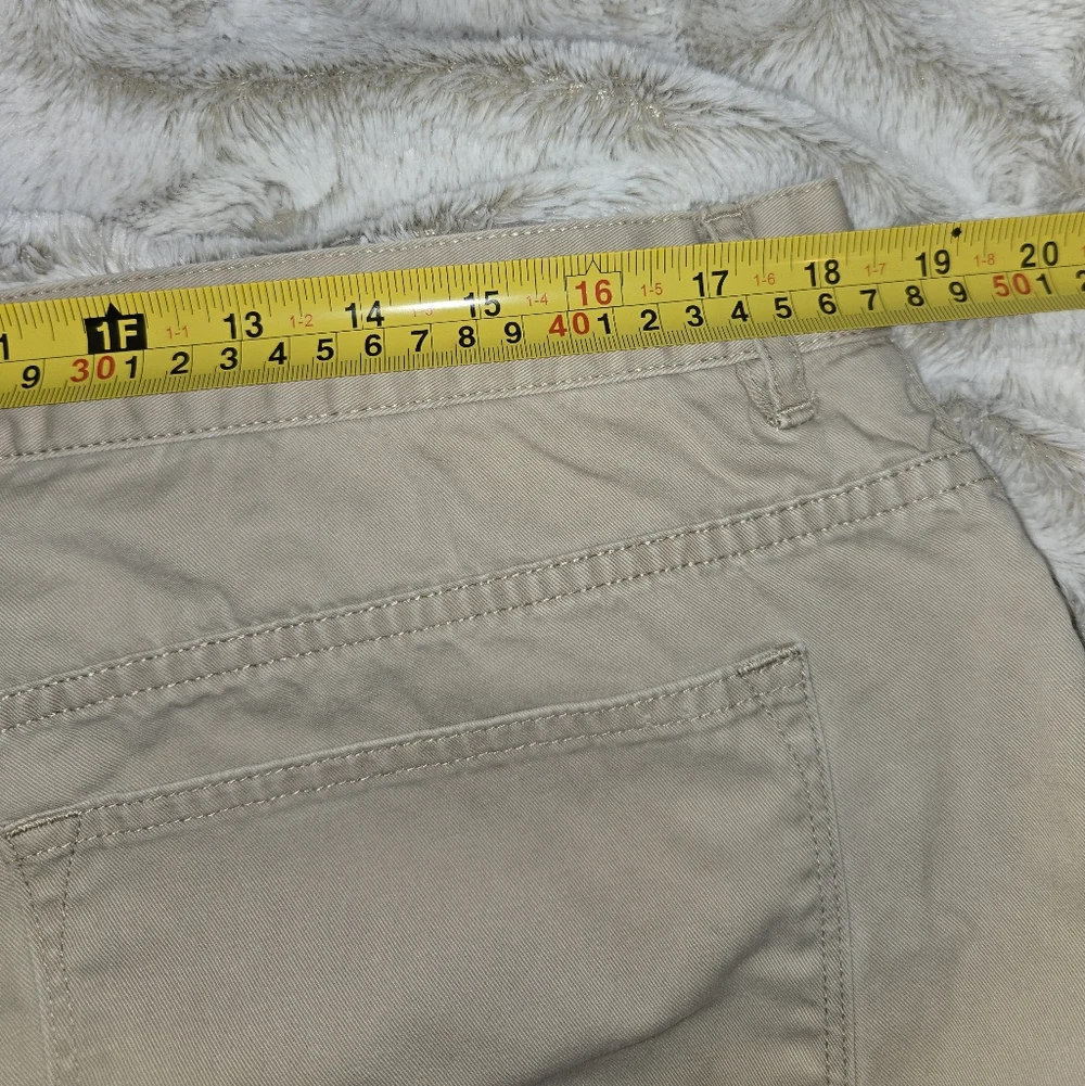 Lauren Ralph Lauren Tan Khaki Cropped Pants | Size 14 | Mid-Calf - Picture 7 of 10
